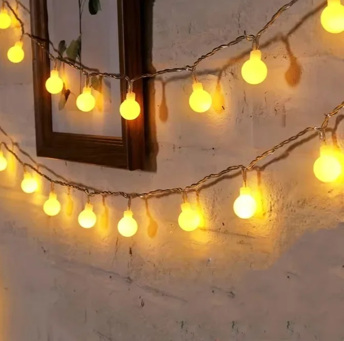 Solix - LED-Lichterkette mit Kugeln, Schutzart IP67