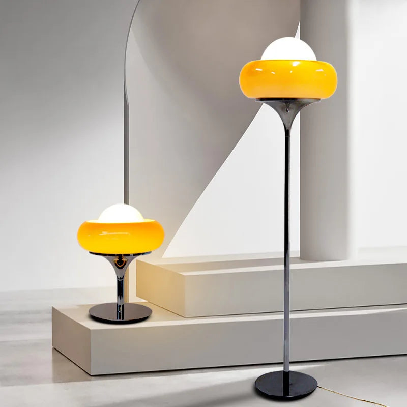 Desko - Bauhaus Vintage Stehlampe im Eierkuchen-Design