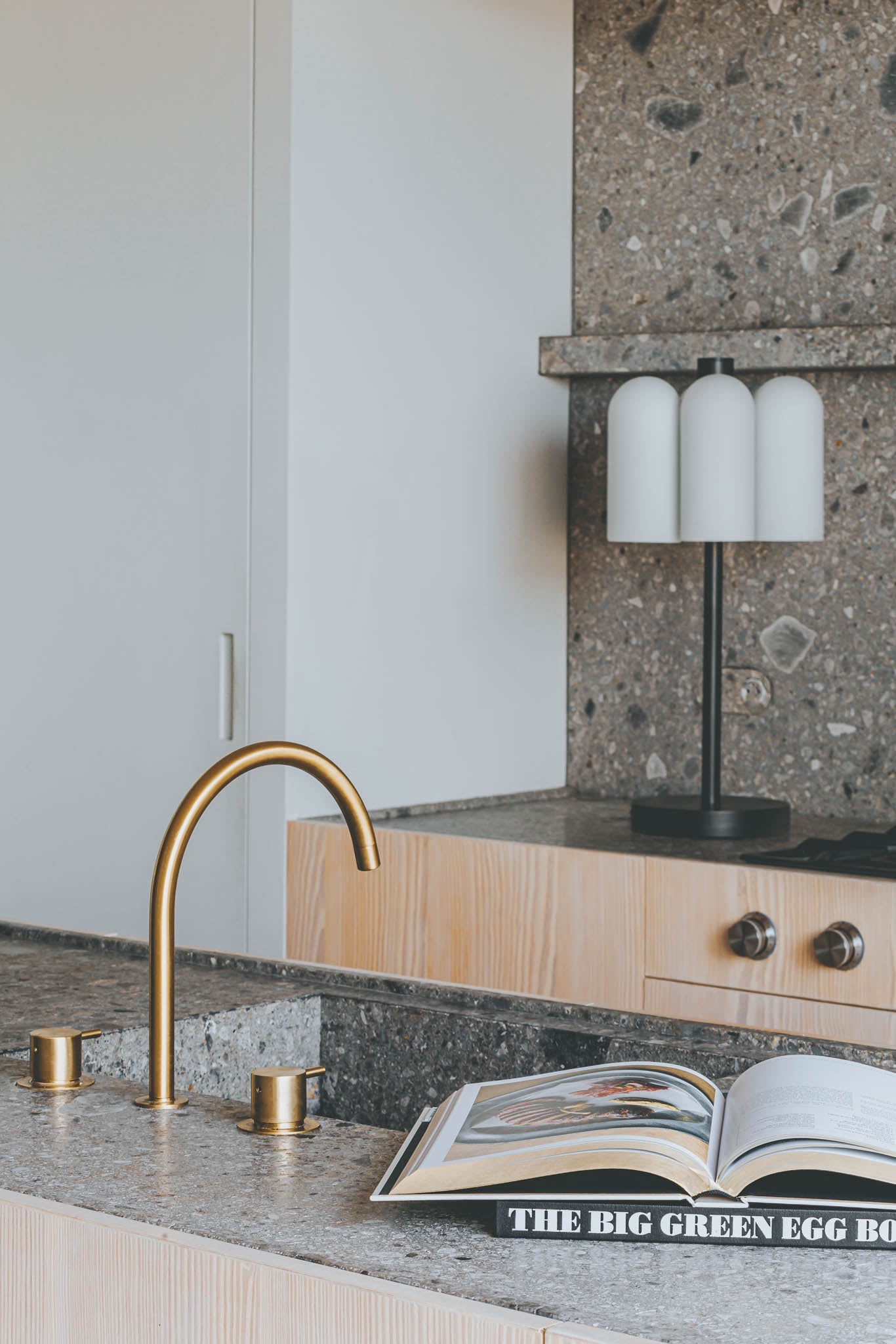 Metall/Glas - Designer-Tischleuchte, Metall/Glas