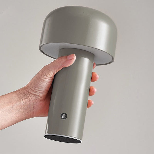 Pivo - Kabellose Pilz-Tischleuchte im italienischen Design