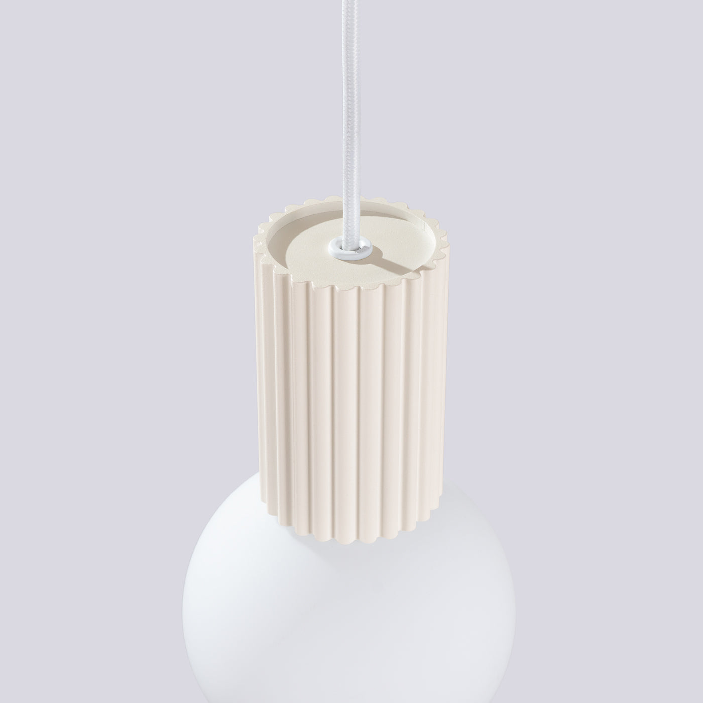 Zenita - Beige Pendelleuchte mit mattiertem Glasbirnen und