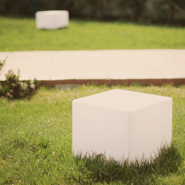 Würfelförmige - LED-Gartenleuchte mit Akku