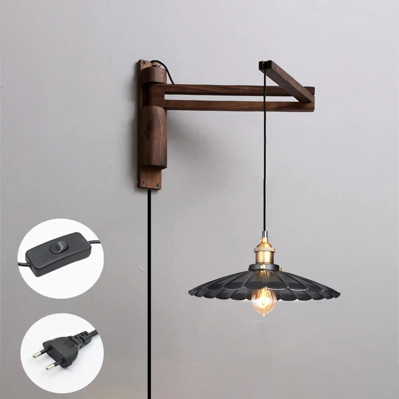 Brio - Wandleuchte aus Holz mit verstellbarem Arm und