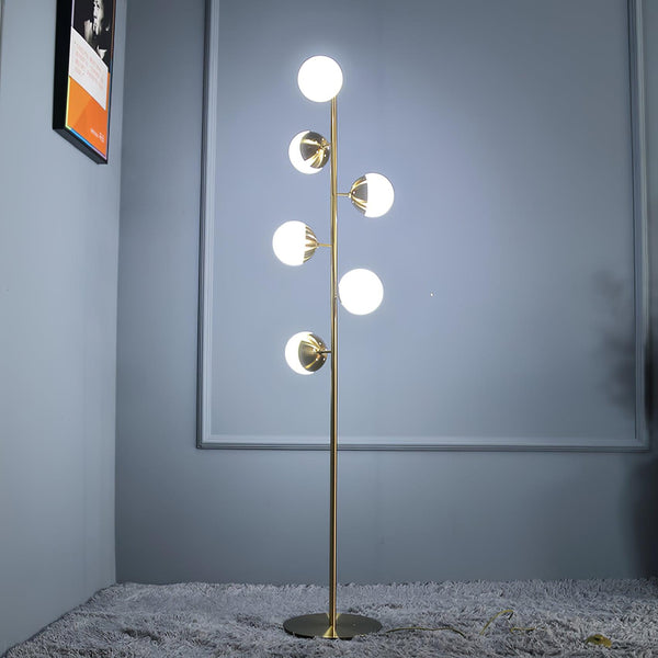 Vertika - Elegante LED-Baumlampe mit weißen Glasschirmen