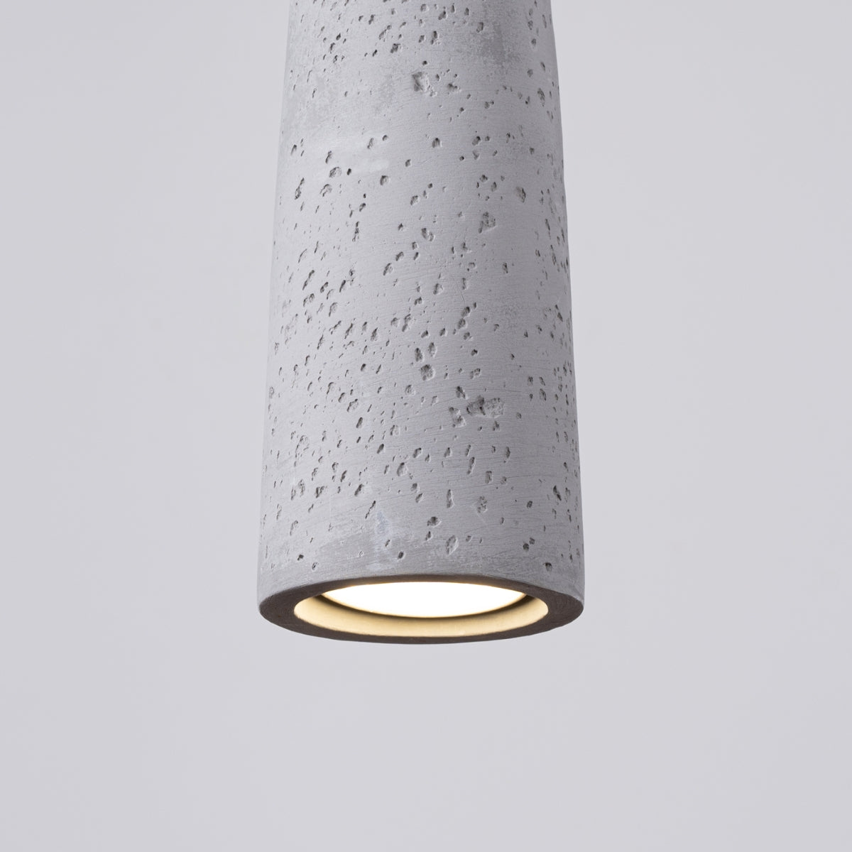 Beton - Pendelleuchte Beton grau im konischen Design