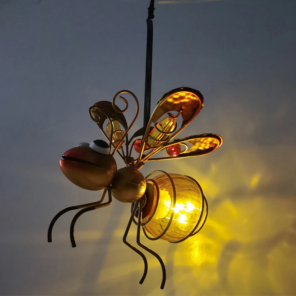 Solara - Solarbetriebene Hängeleuchte im Insekten-Design für