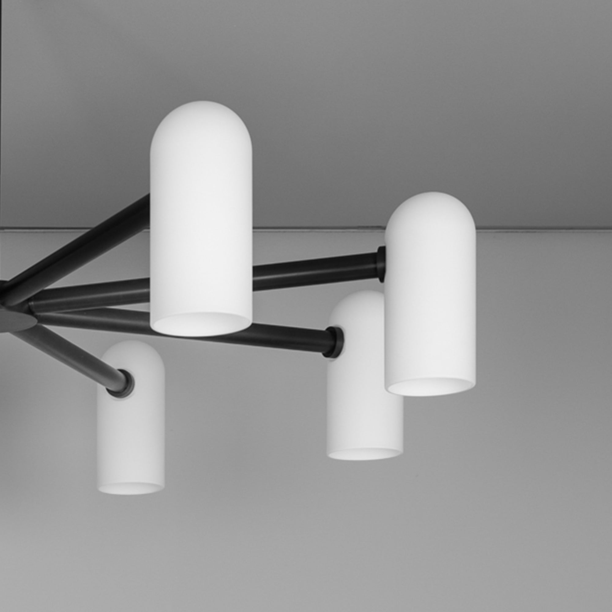 Schwung - Lighting - Runder Kronleuchter, Metall/Glas