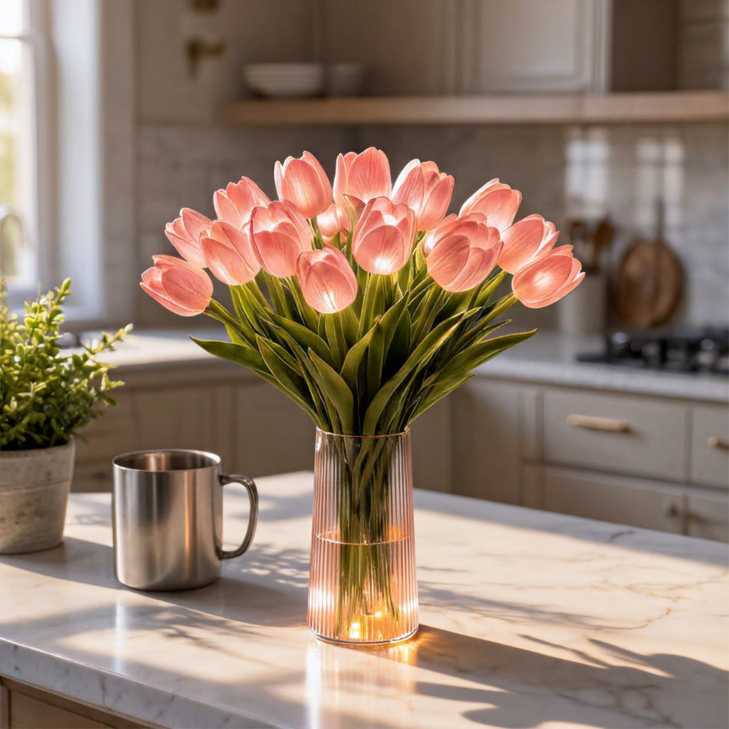 Tulipora – Tulpenförmige LED-Lampe mit 15 Lichtern