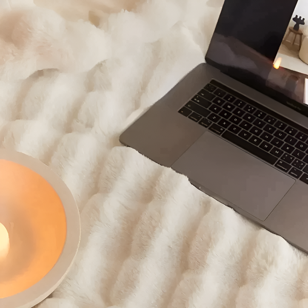 Karierte Kuscheldecke - super weich und kuschelig, der ultimative Entspannungsbegleiter.