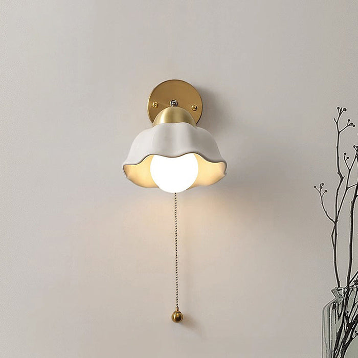 Nokturna - Vintage Blumen Wandleuchte Weiß & Gold