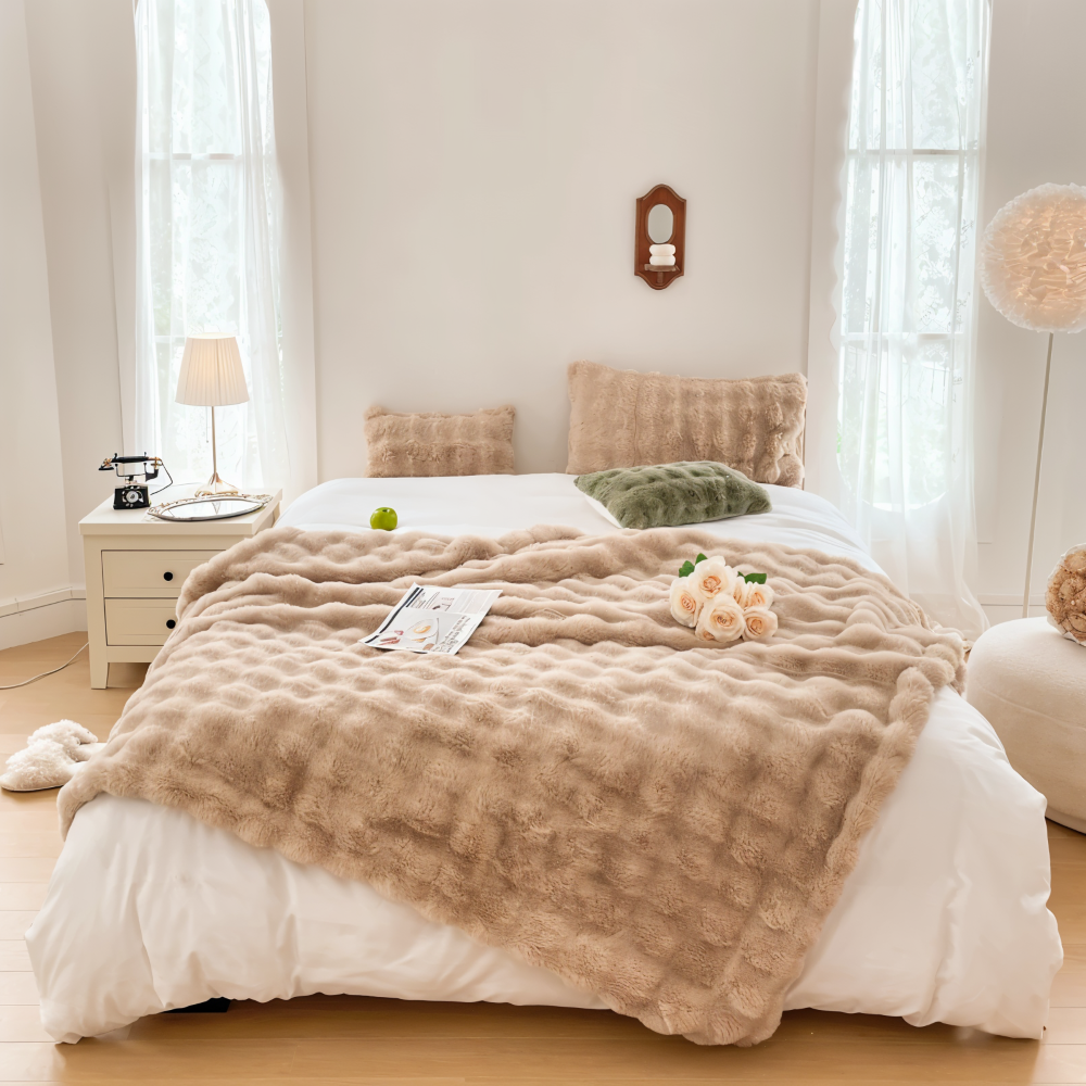 PlushHue - Plaid - Kuscheldecke Kunstfell-Optik superweich &