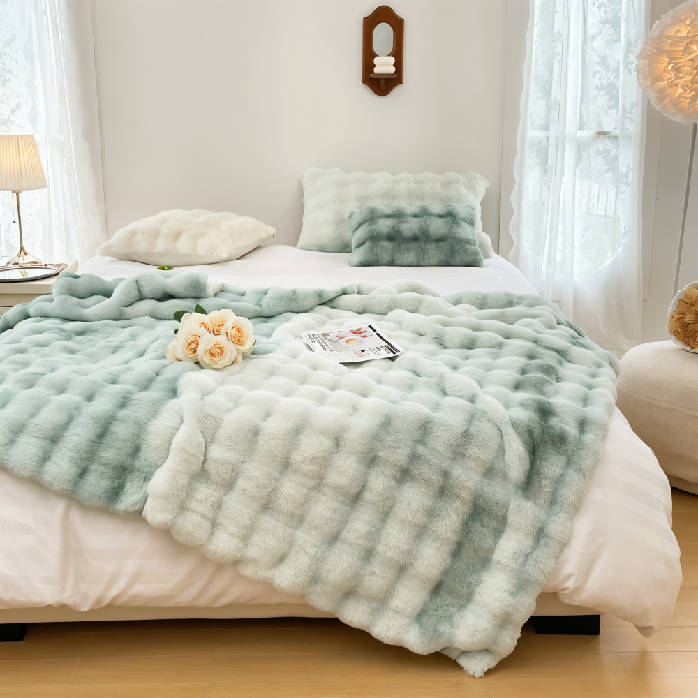 PlushHue - Plaid - Kuscheldecke Kunstfell-Optik superweich &