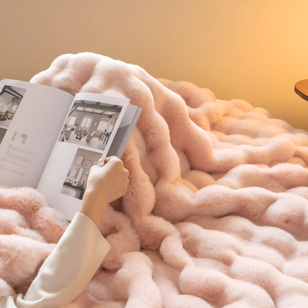 PlushPerfection - Fleecedecke kariert aus Kunstfell,