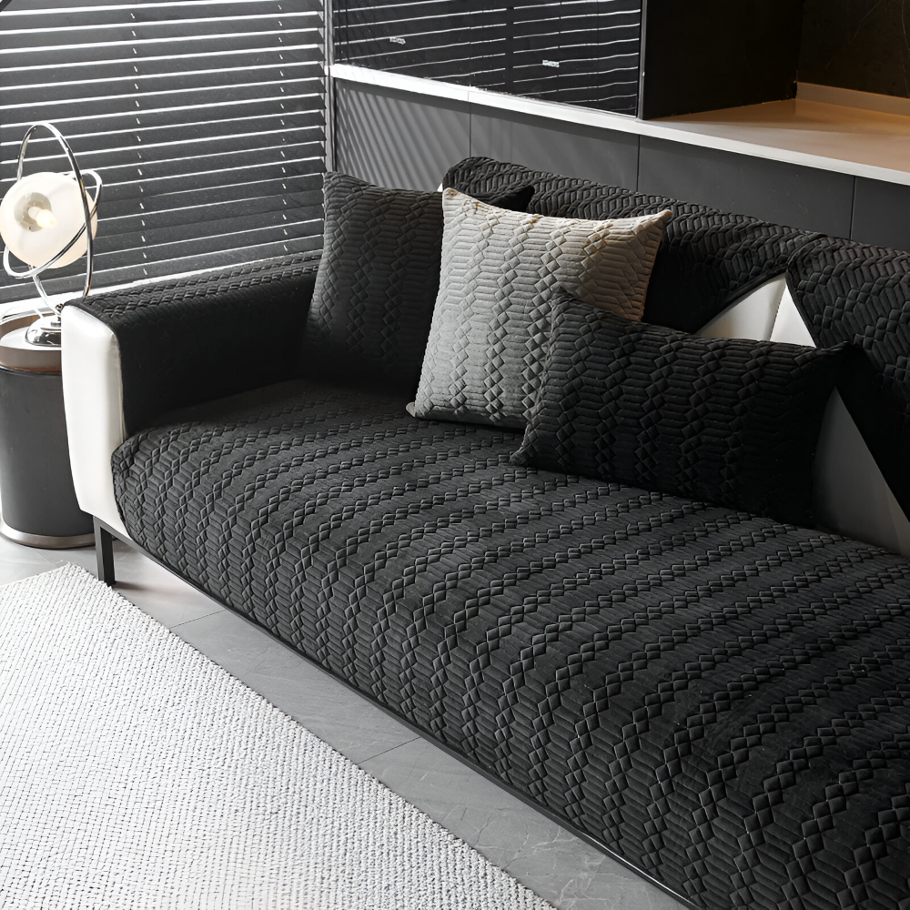 Premium Plüschsamt Sofabezug - Stilvoller Schwarzer Sofabezug mit Anti-Rutsch Beschichtung & Geometrisches Muster