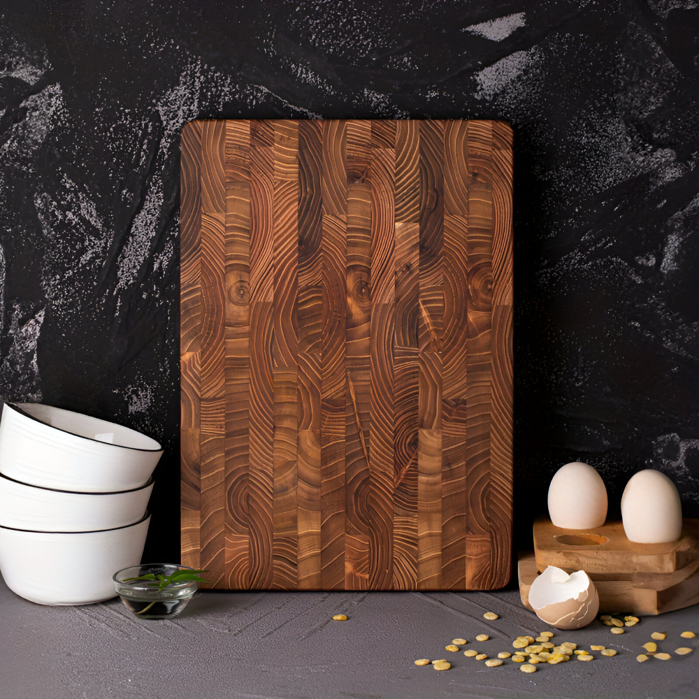 Teakholz - Schneidebrett 34x24x2,5 cm mit Griff