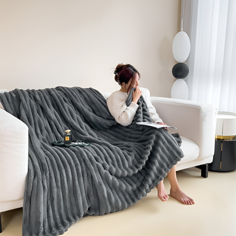Fleece - Kuscheldecke gestreift aus Polyester