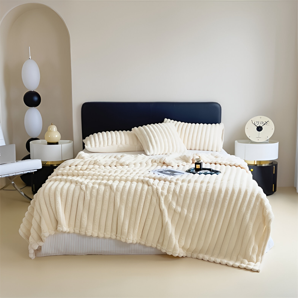 Fleece - Kuscheldecke gestreift aus Polyester