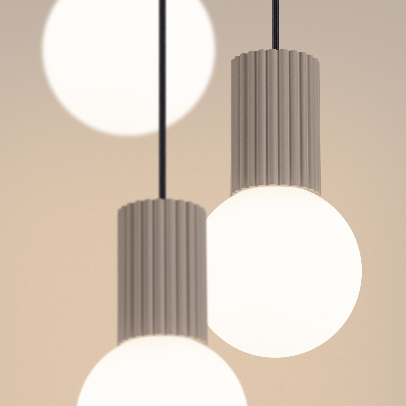 Nimbus - Taupefarbene Pendelleuchte, 3-flammig
