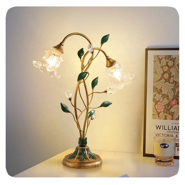 Französische - Tischleuchte mit Blumenmuster aus Glas und