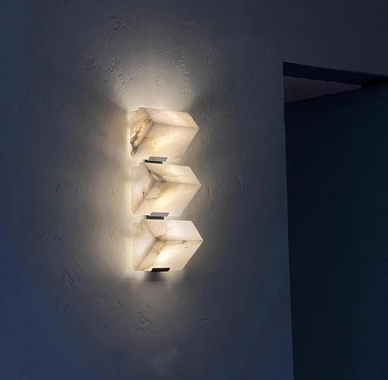 Nebula - LED Wandleuchte aus Naturmarmor