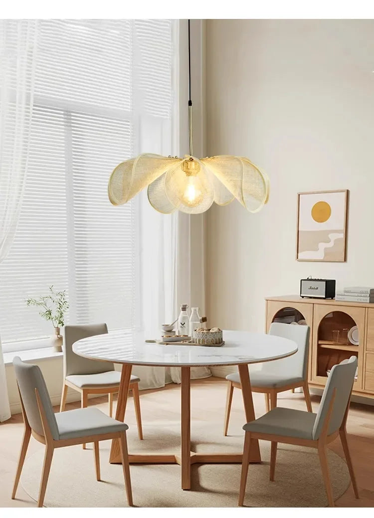 SabiFlora - Stoff-Hängelampe Wabi-Sabi Blumenform, E27 LED