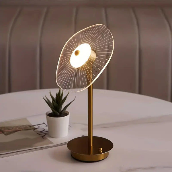 Studio - Moderne LED-Tischleuchte für Schlafzimmer &