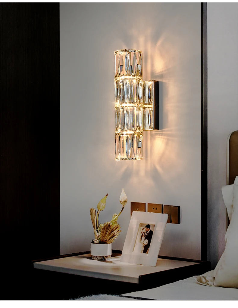 Brio - Kristall-LED-Wandleuchte aus Edelstahl