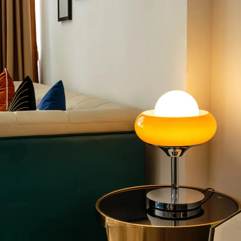 Desko - Bauhaus Vintage Stehlampe im Eierkuchen-Design