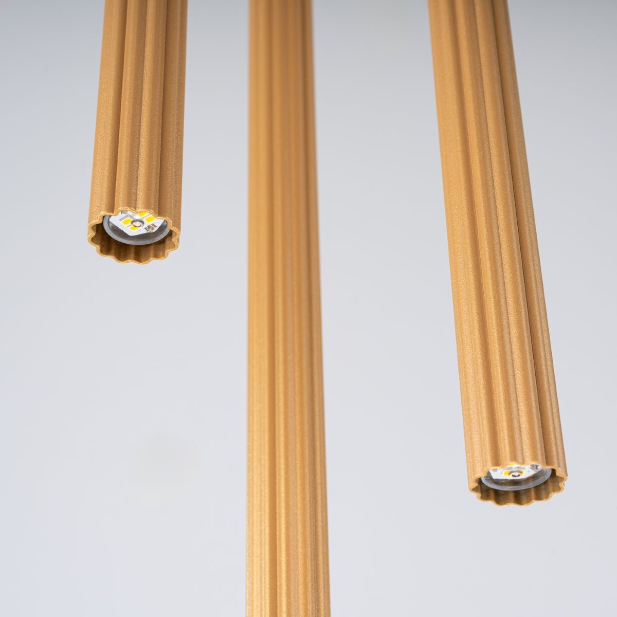 ARCHE - 3P Gold-Pendelleuchte