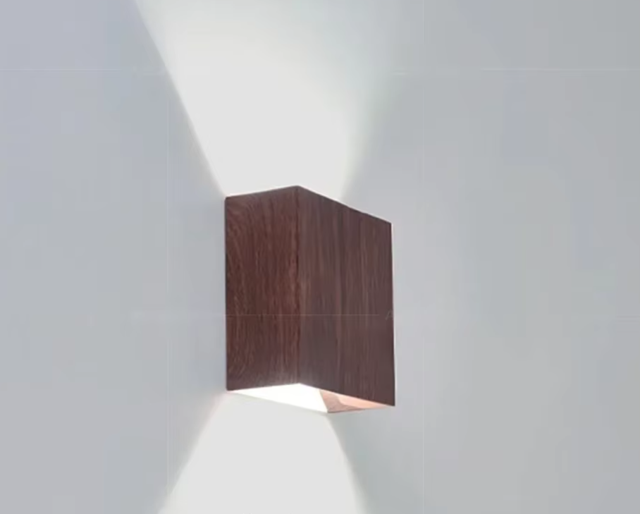 Mureto - Wandleuchte aus Holz, nach oben und unten gerichtet