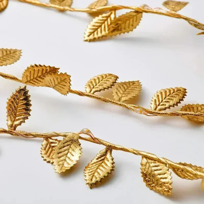 Twinkla - Goldene LED Blätter-Lichterkette batteriebetrieben