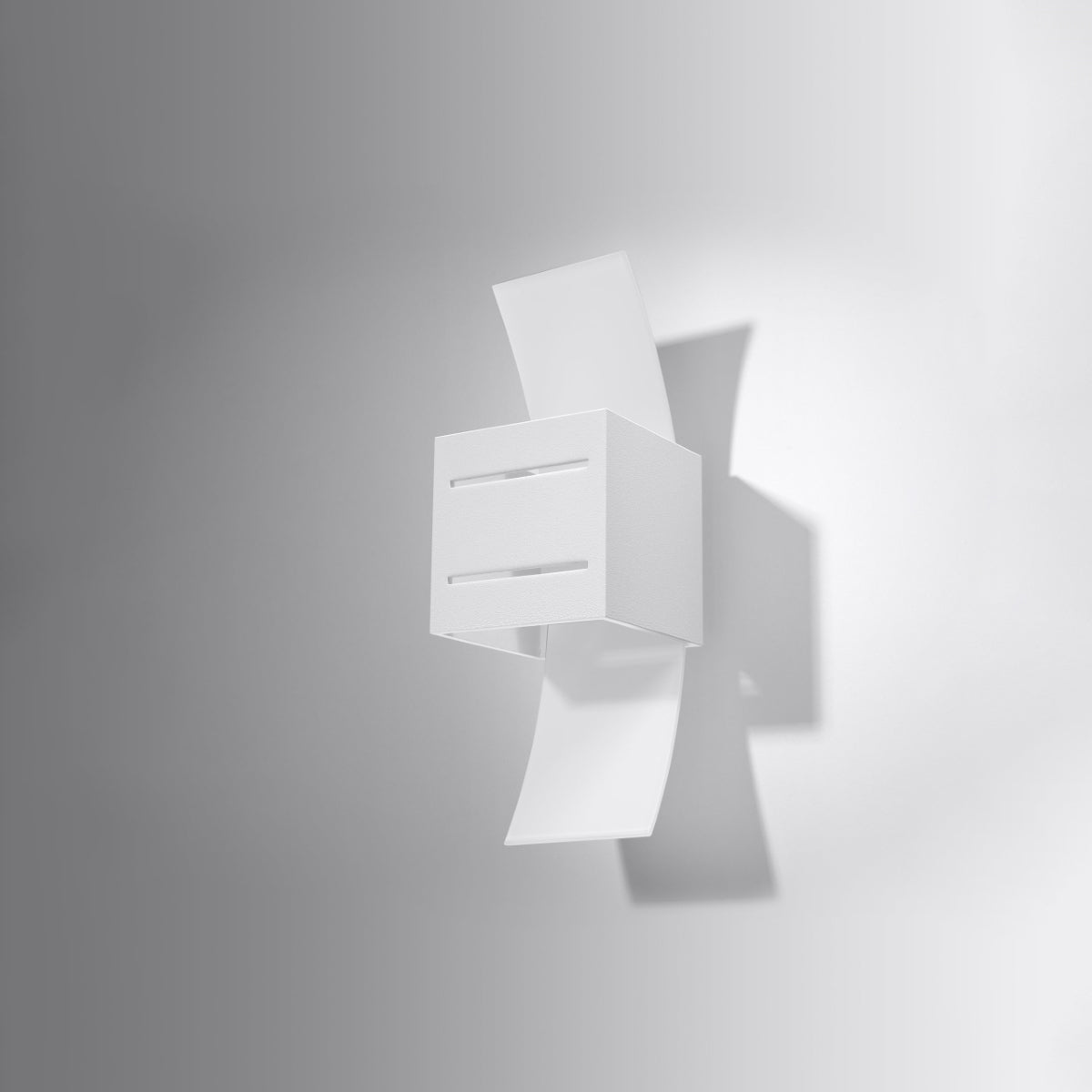LORETO - Wandleuchte, weiß mit Perforation und Glas, nach