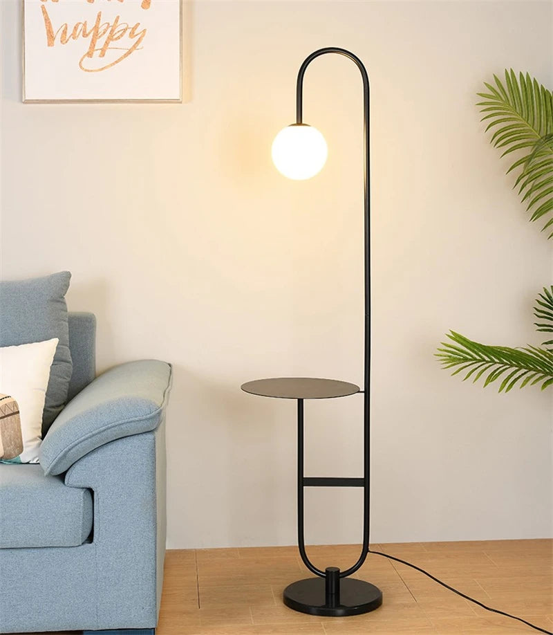 Columna - Stehleuchte mit Beistelltisch und Marmorsockel