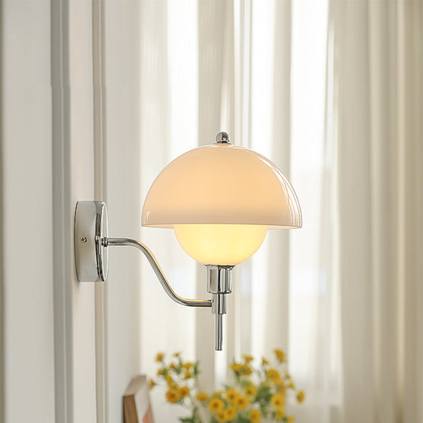 Pilzförmige - Wandleuchte aus cremefarbenem Glas