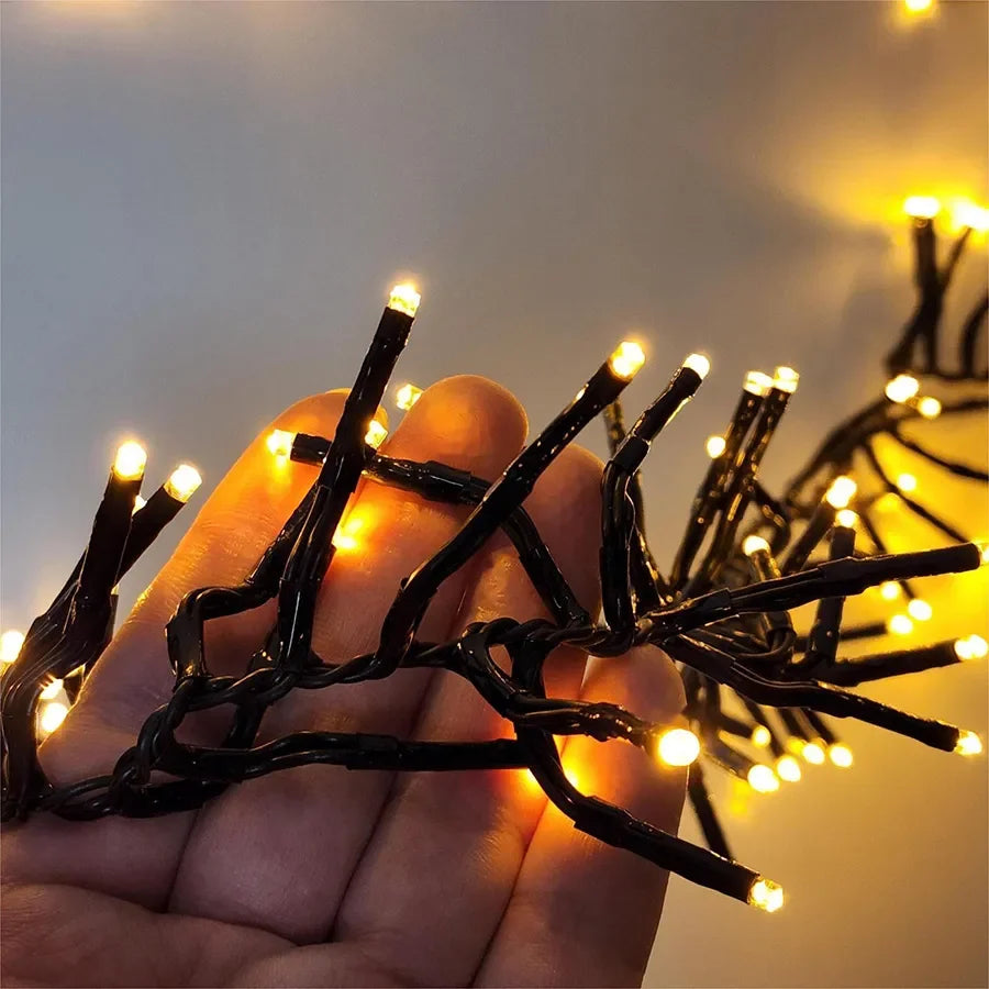 Sparkla - 25 m lange Lichterkette mit 2000 warmweißen LEDs