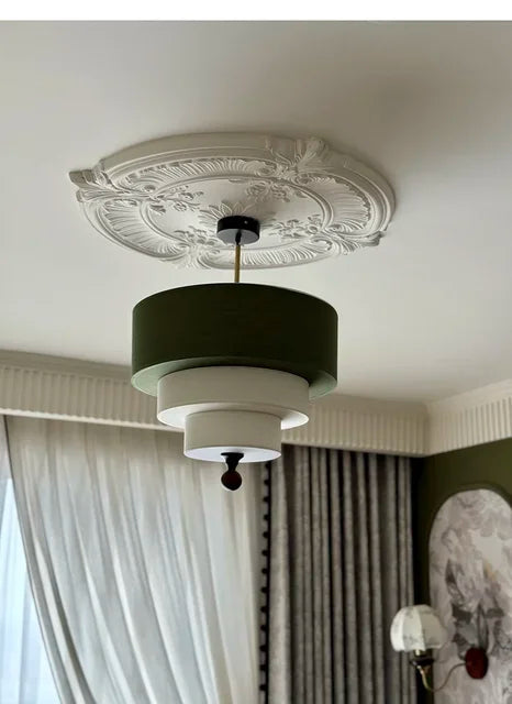Polara - Boho-Hängeleuchte aus Stoff in Grün/Beige mit Holz-