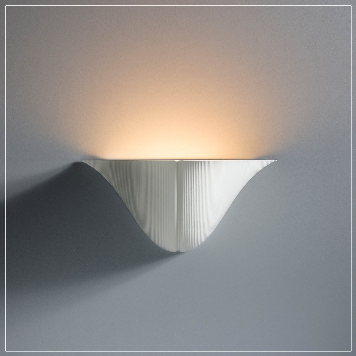 Muschelförmige - LED-Wandleuchte aus Aluminium
