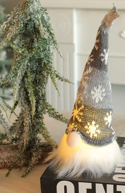Artix - LED-Weihnachtselfe ohne Gesicht