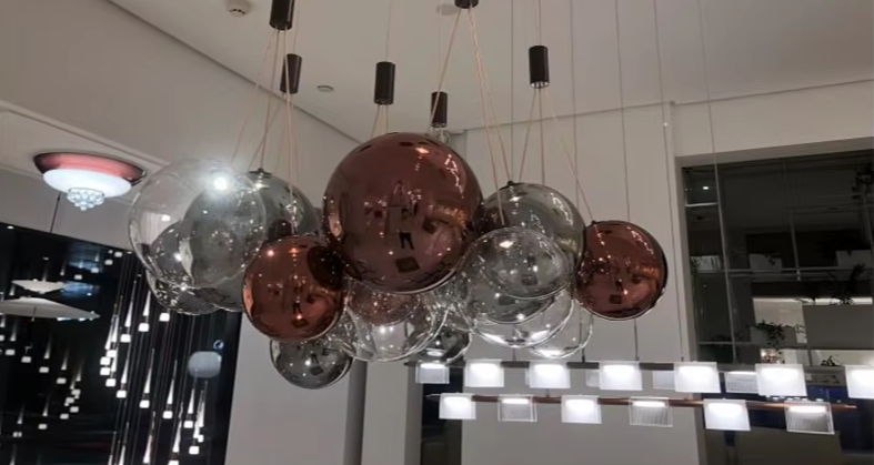 Zenita - Pendelleuchte aus Glaskugel, Chrom