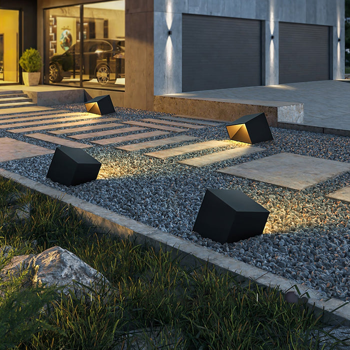 Solix - Solar-Gartenleuchte in Würfelform, Schutzart IP65,