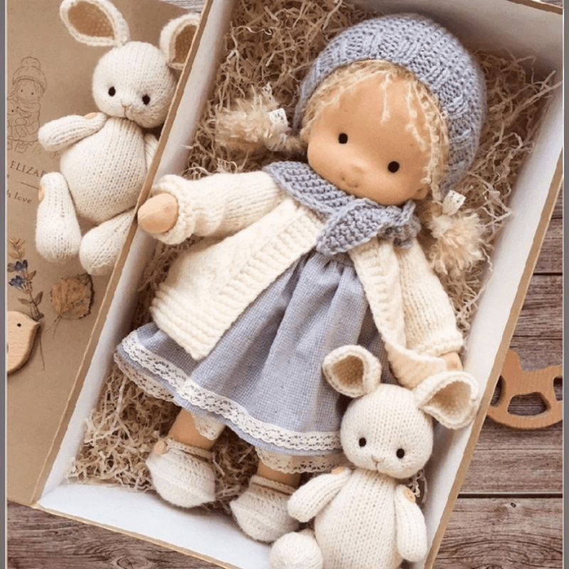 TaleSprout - Handgefertigte Waldorf-Puppe aus Weichen Naturmaterialien