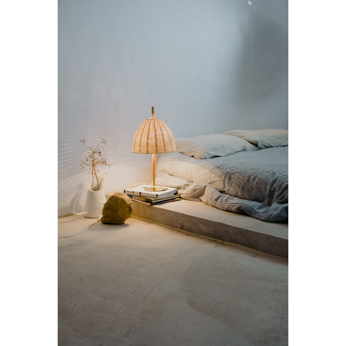 Luxcambra - Ama Tischlampe aus Buchenholz & Rattan