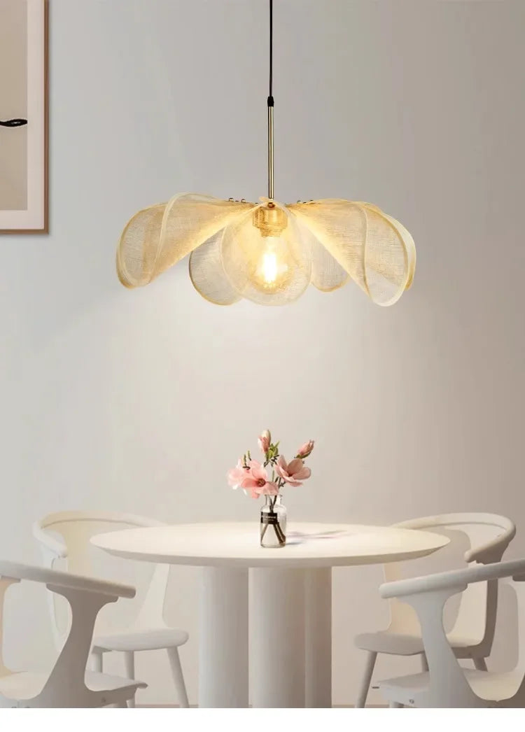 SabiFlora - Stoff-Hängelampe Wabi-Sabi Blumenform, E27 LED
