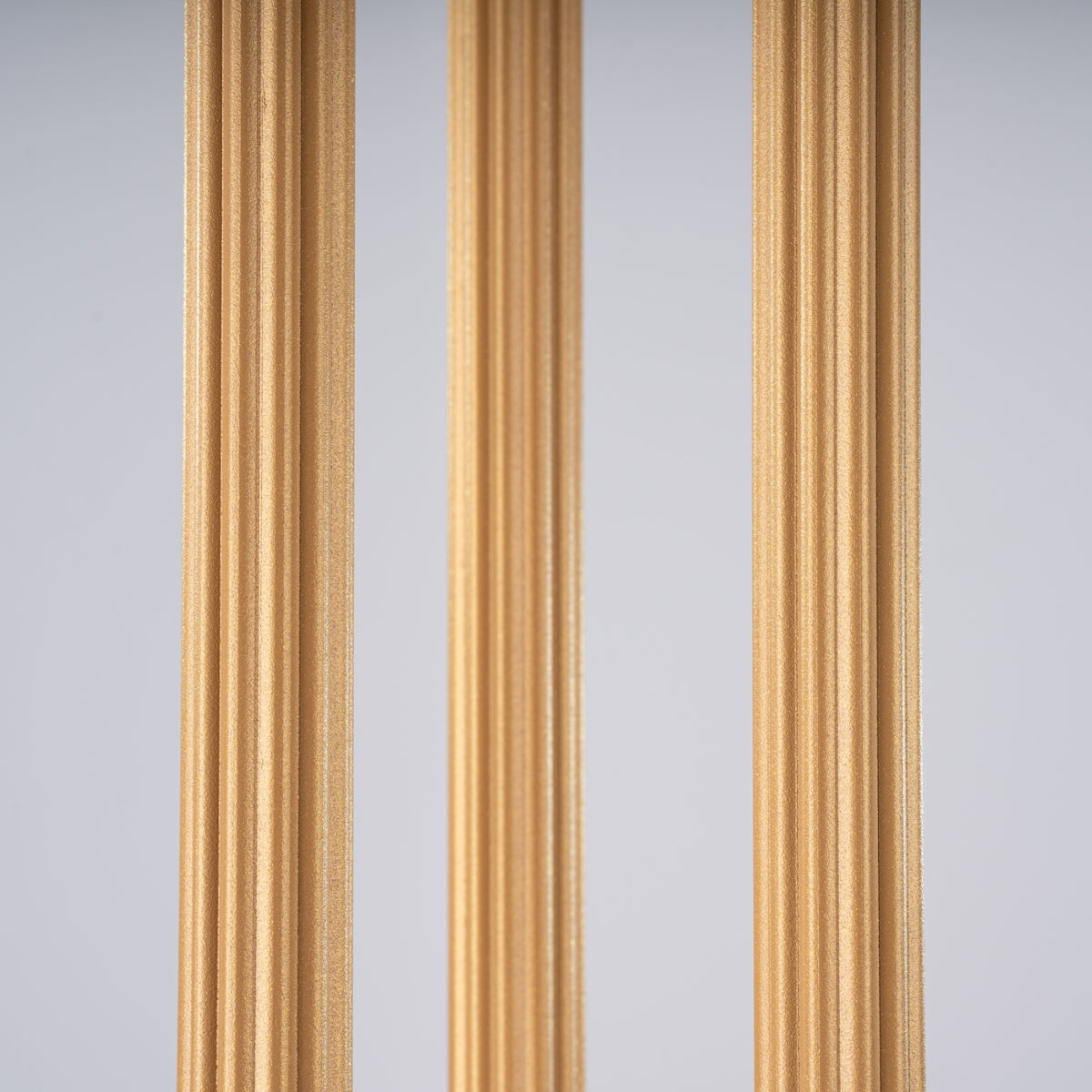 ARCHE - 3P Gold-Pendelleuchte