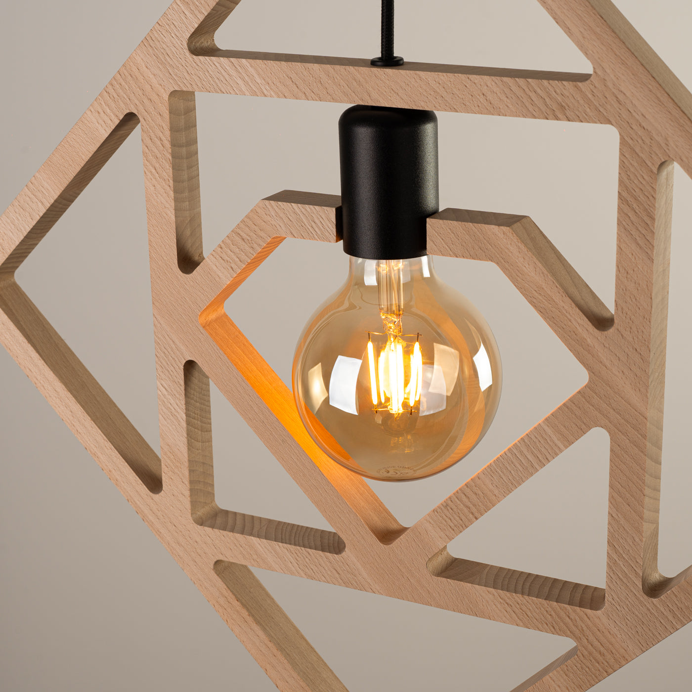 Claria - Pendelleuchte aus Naturholz im geometrischen Design
