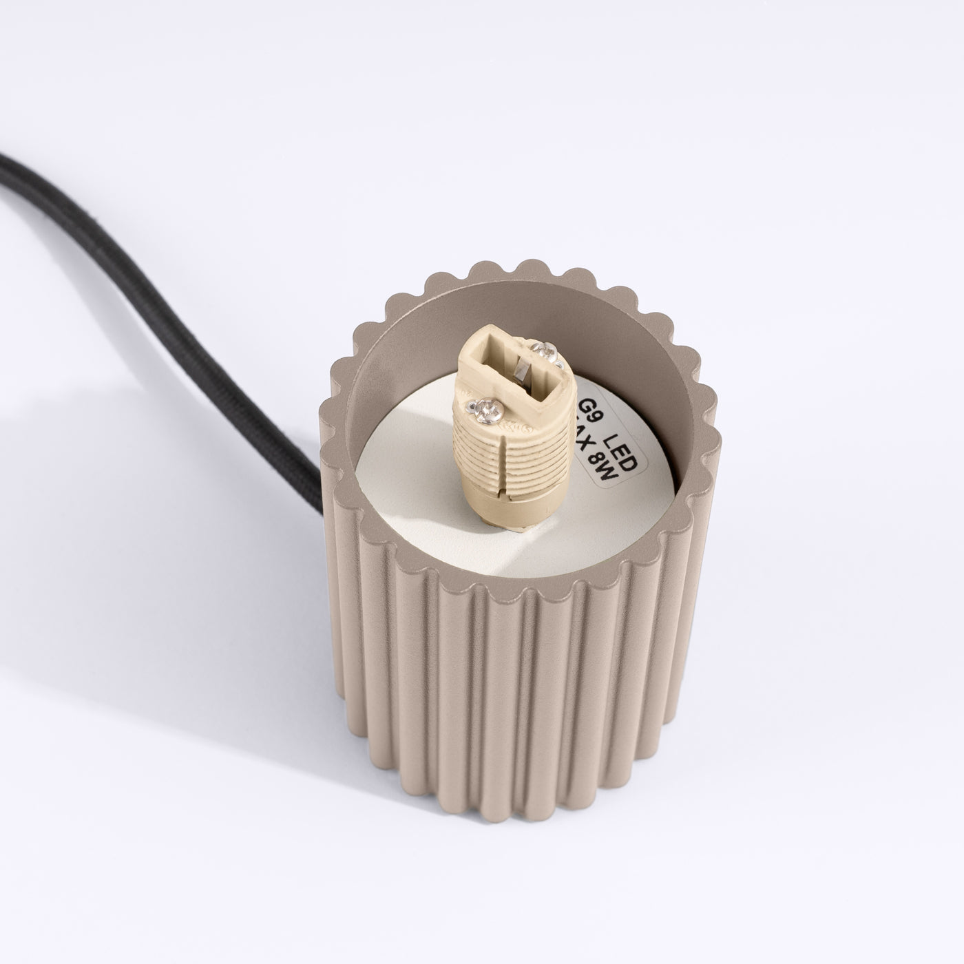 Lino - Tischleuchte in Taupe mit mattiertem Glaskugel