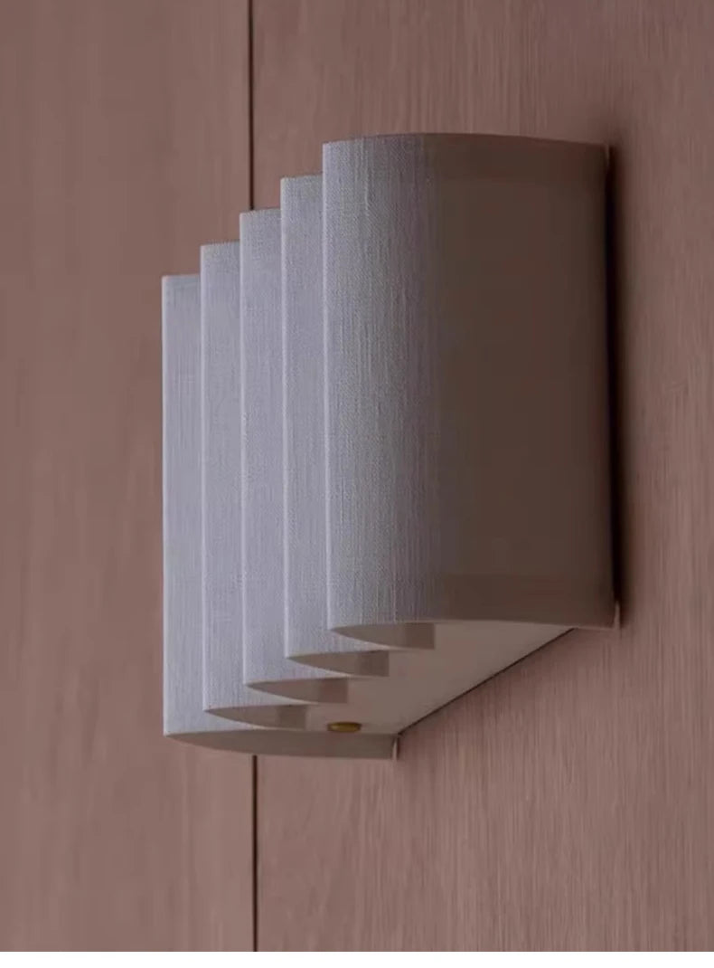 Murano - Wabi-Sabi-Stoffwandleuchte in Weiß mit LED