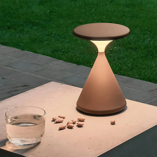 Tabla - Kabellose Tischleuchte in Sanduhrform aus Aluminium