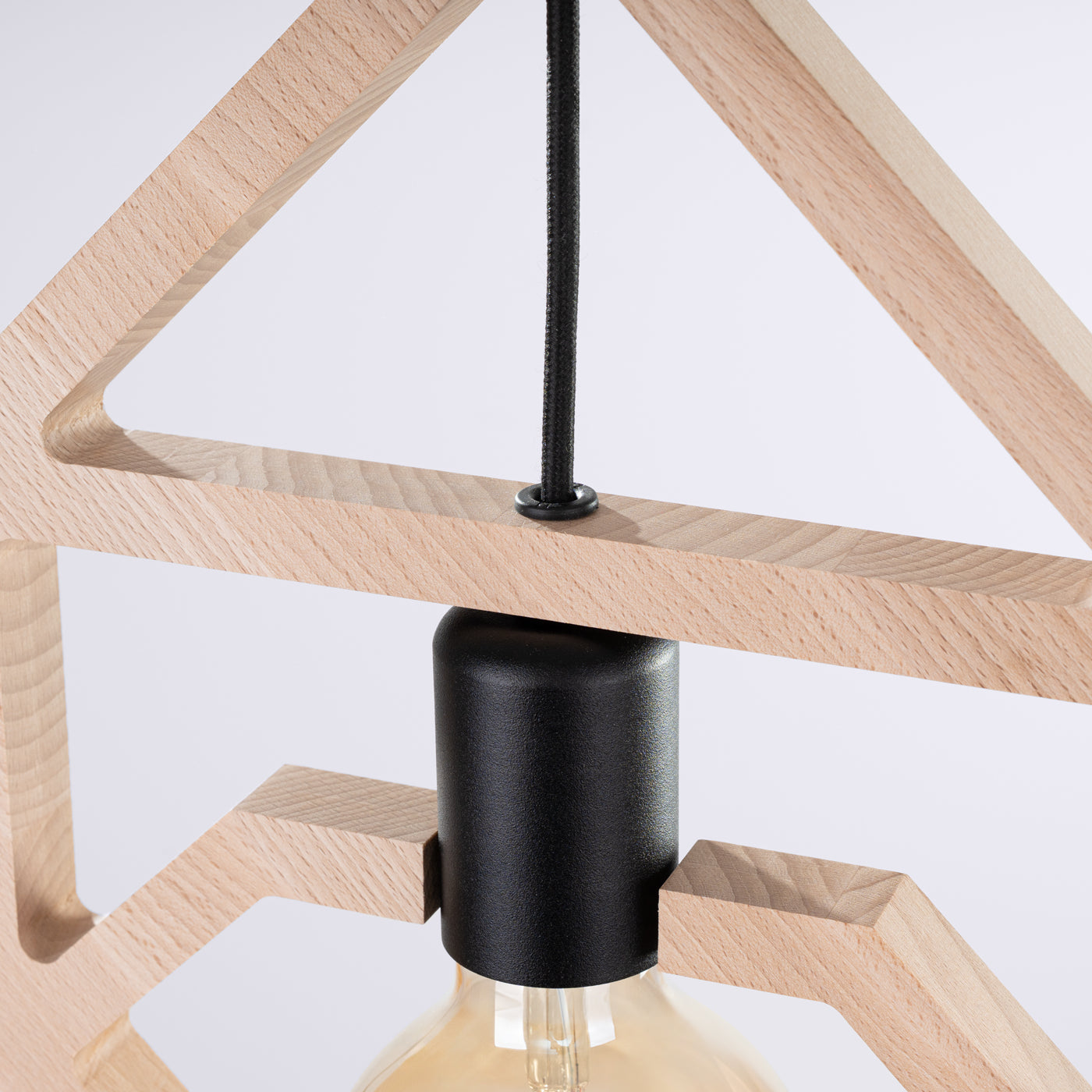 Claria - Pendelleuchte aus Naturholz im geometrischen Design