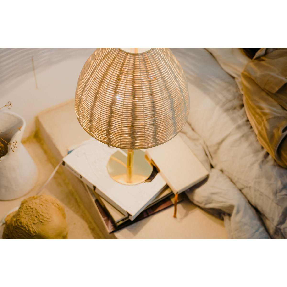 Luxcambra - Ama Tischlampe aus Buchenholz & Rattan